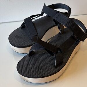 Black Teva Flatform Sandals